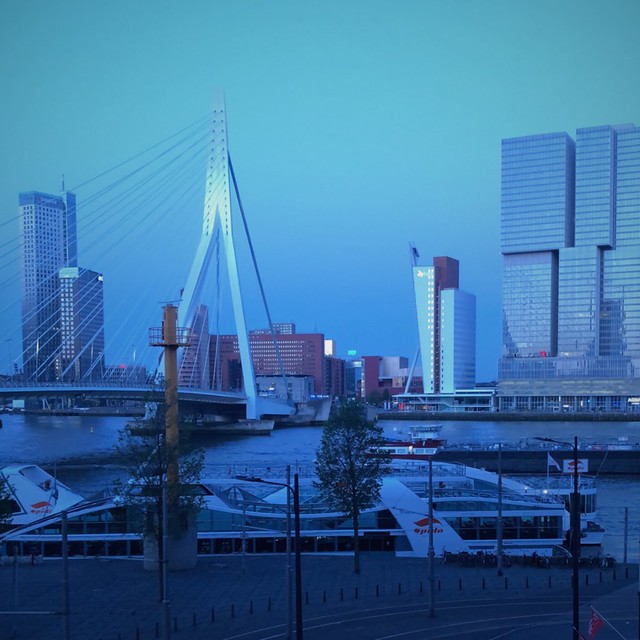 Uitzicht Rotterdam Rasmusbrug ‘de Zwaan’