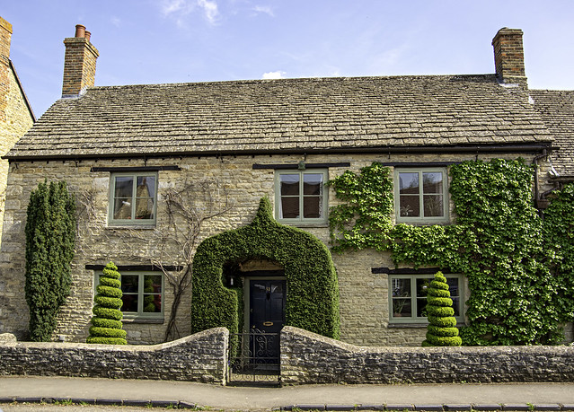 Cottage on the main street of Kidlington village, Oxfordshire.