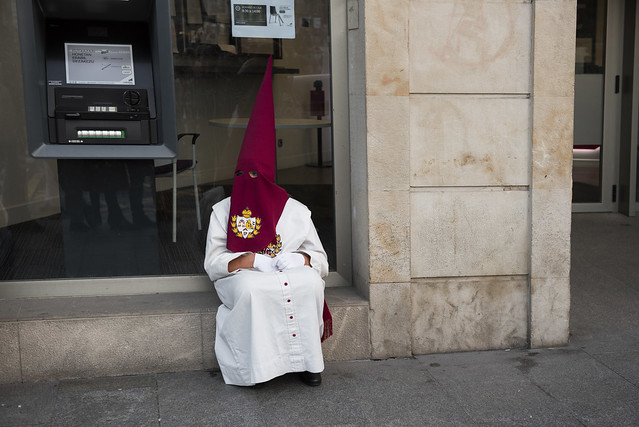 Sentado a la espera - Gente de Bilbao