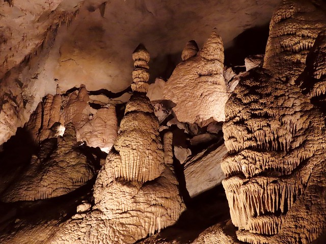 Cumberland Caverns