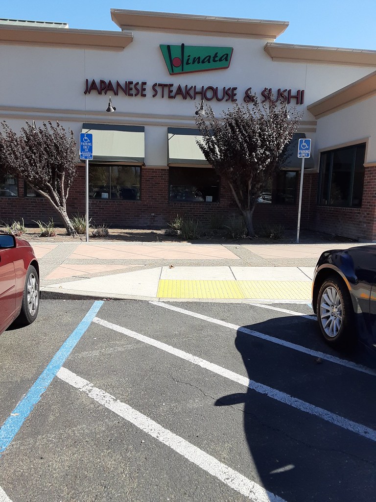 Hinata Japanese Steakhouse & Sushi - Business Center Drive, Fairfield