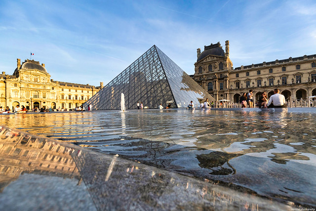 La pyramide du Louvre à Paris 1L8A6458-Modifier