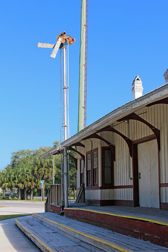 Atlantic Coast Line Railroad Depot, Trenton by StevenM_61, View of old semaphore at the historic station.architecture florida railwaystation depot historical s