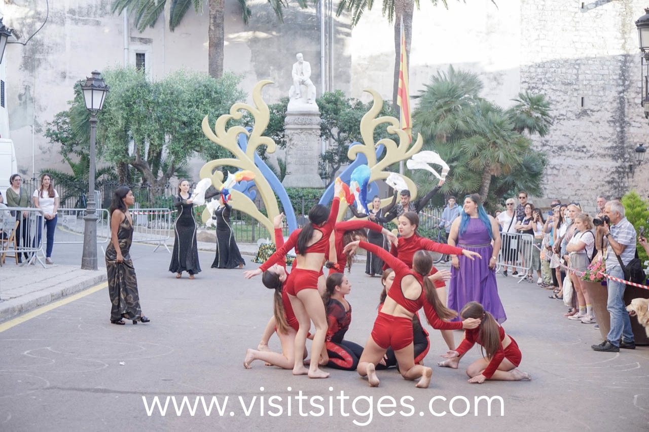 Colla 1,2,3 ...i + Brisa Tropical organitzadores de Carnestoltes i Reina Carnaval Sitges 2023