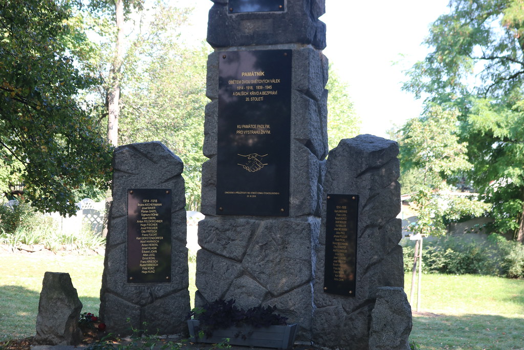 pomník obětem 1. světové války v Radonicích