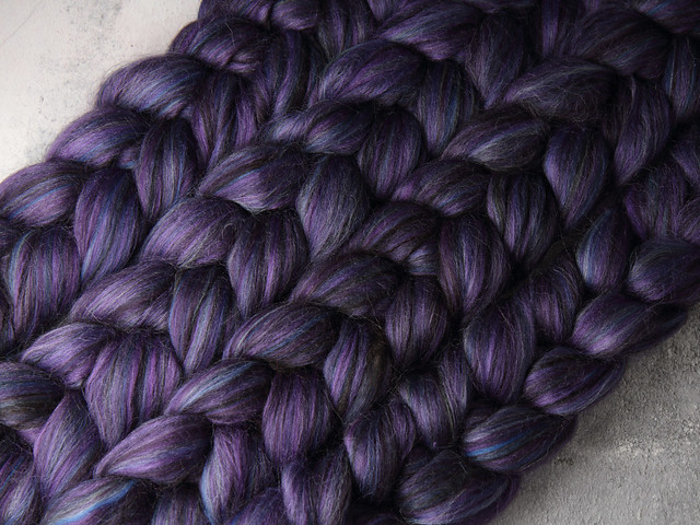 Indulgence British wool, baby Alpaca and Mulberry Silk blended top spinning fibre 100g in ‘Dark Magic’