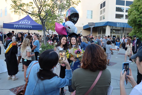 HIU Spring 2022 Commencement