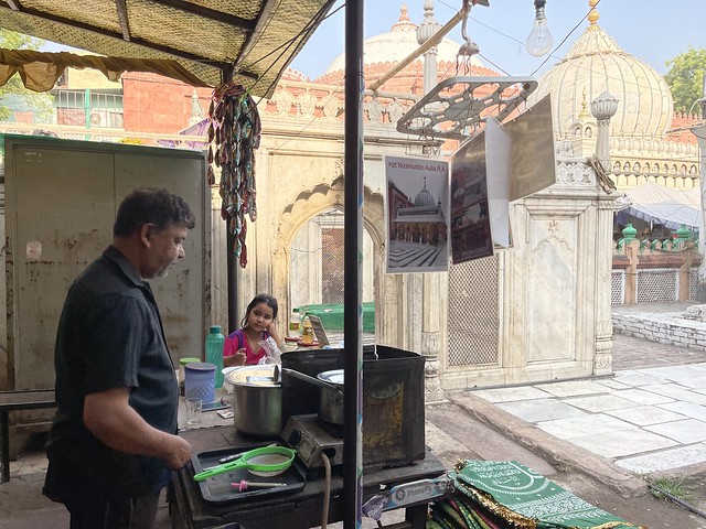 City Hangout - Dargah Chai, Hazrat Nizamuddin's Sufi Shrine