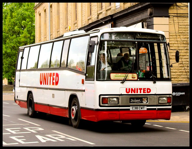 United Automobile 1331 (C38CWT)