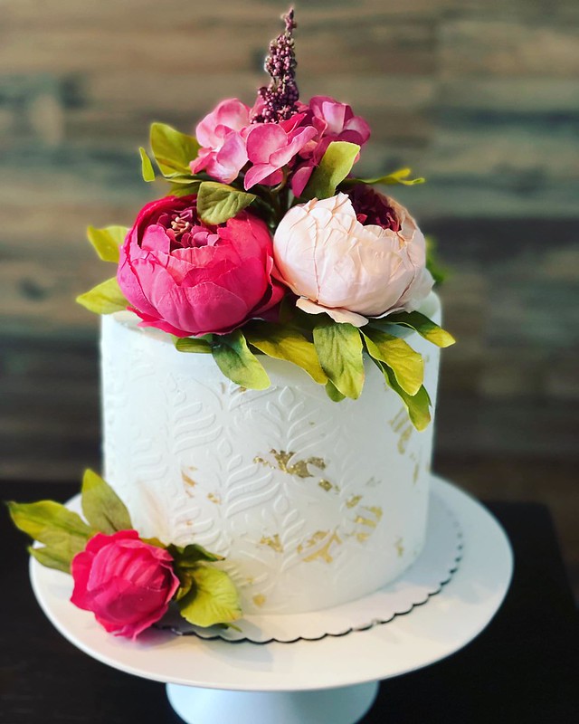 Cake by Sweets & Treats