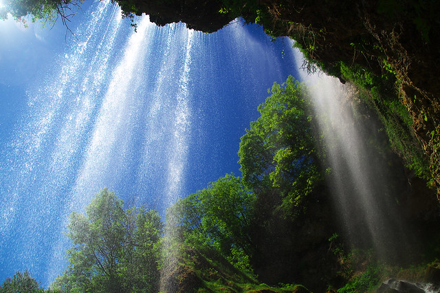 Под водопада Полска Скакавица