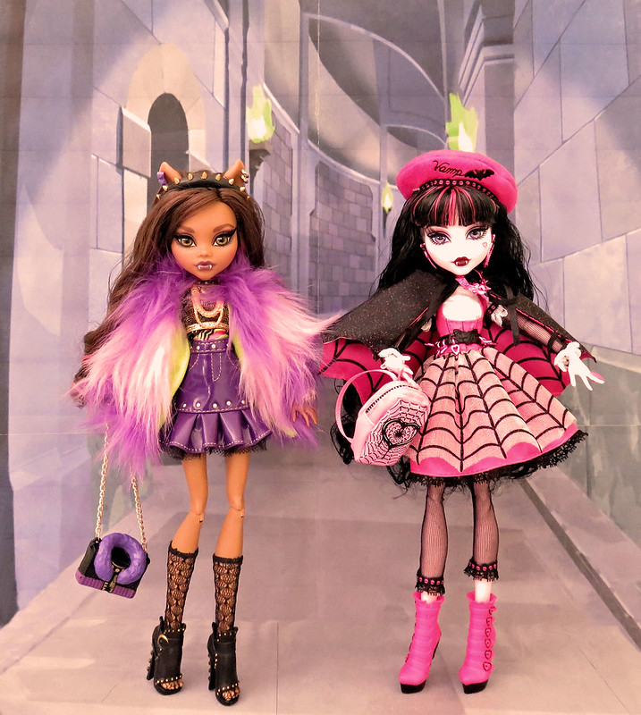 Clawdeen Wolf & Draculaura Haunt Couture