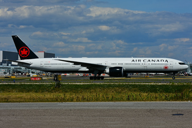 C-FIUV (Air Canada)
