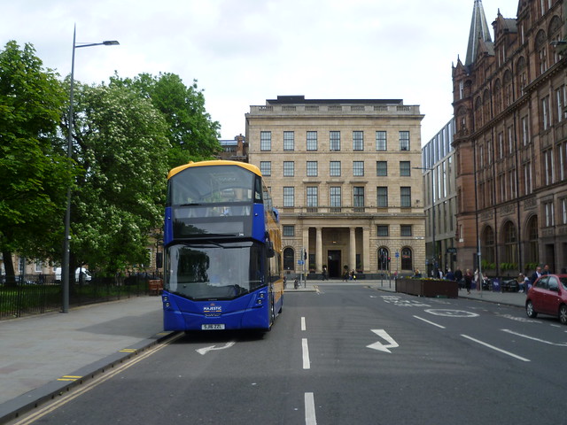 Lothian 246 on layover at Saint Andrew Square, Edinburgh.