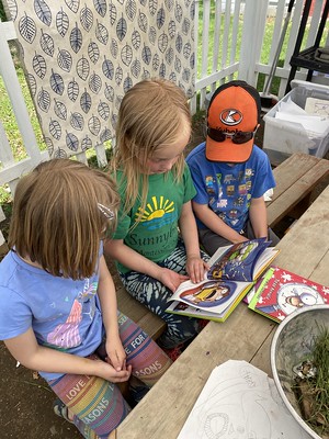 reading to friends