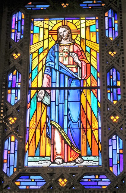 Vitrail de l'église Saint-Jean-Bosco à Paris 20ème
