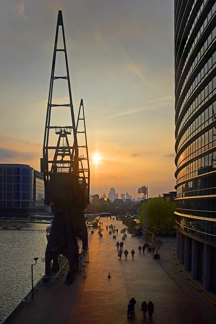 UK - London - Canary Wharf - West India Quay sunset_5002643