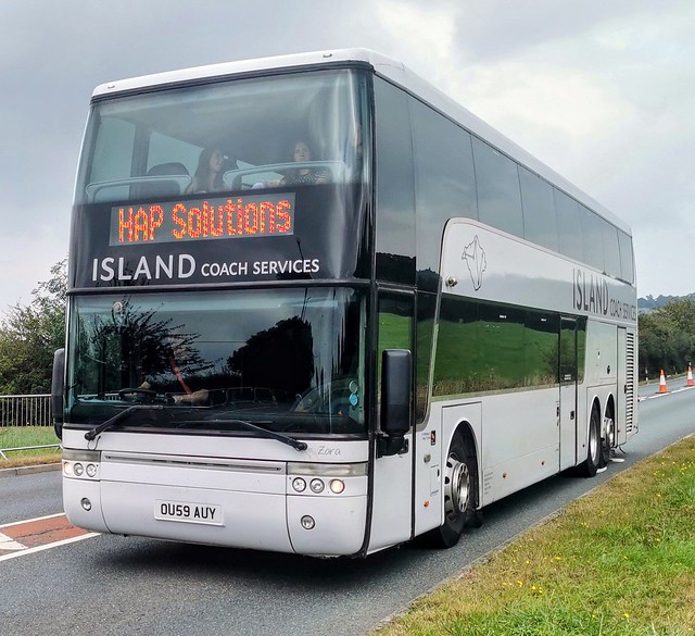 This VanHool is owned by Island Coach Services, it's seen on Fairlee Road while operating a private hire job for HAP Solutions. - OU59 AUY - 16th September 2021