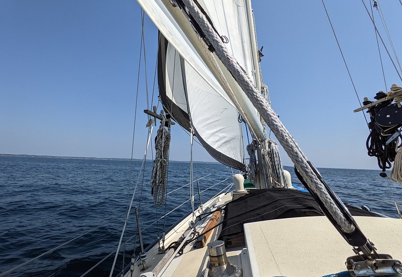 All sails aloft on a starboard close-haul
