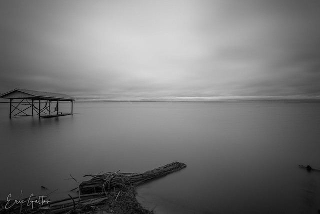 Black and White photo of the 2022 flooding at Lac St-Jean, Québec, Canada