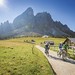 Mountainbiken am Hochplateau ist ein beliebter Sport in S∏dtirol, etwa zum W∏rzjoch, zwischen Eisacktal und Kronplatz mit Blick auf Peitlerkofel.