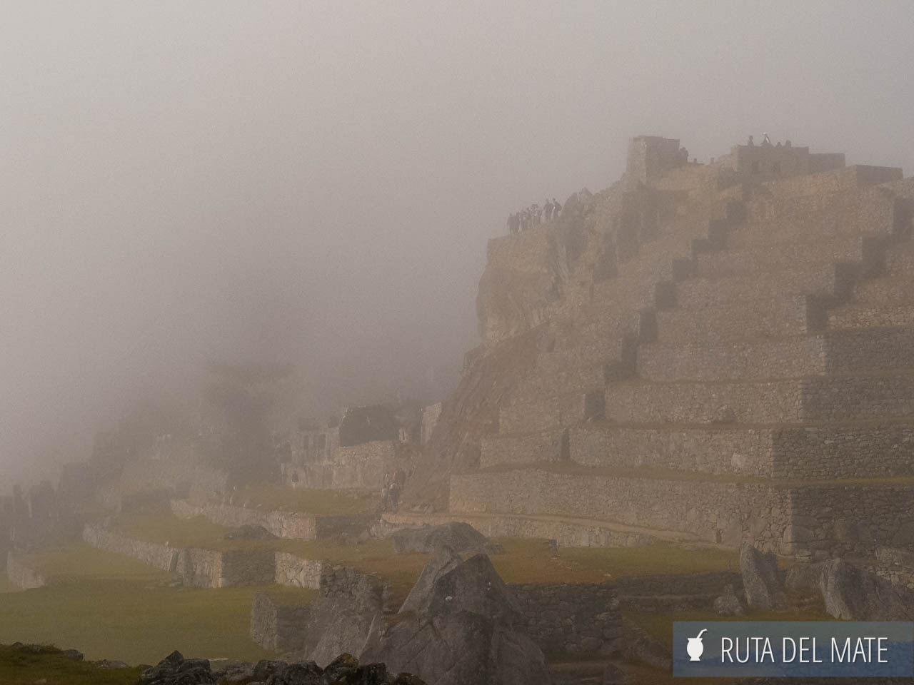 Guía para visitar Machu Picchu - mejor época para viajar - puede tocarte nublado como a nosotras
