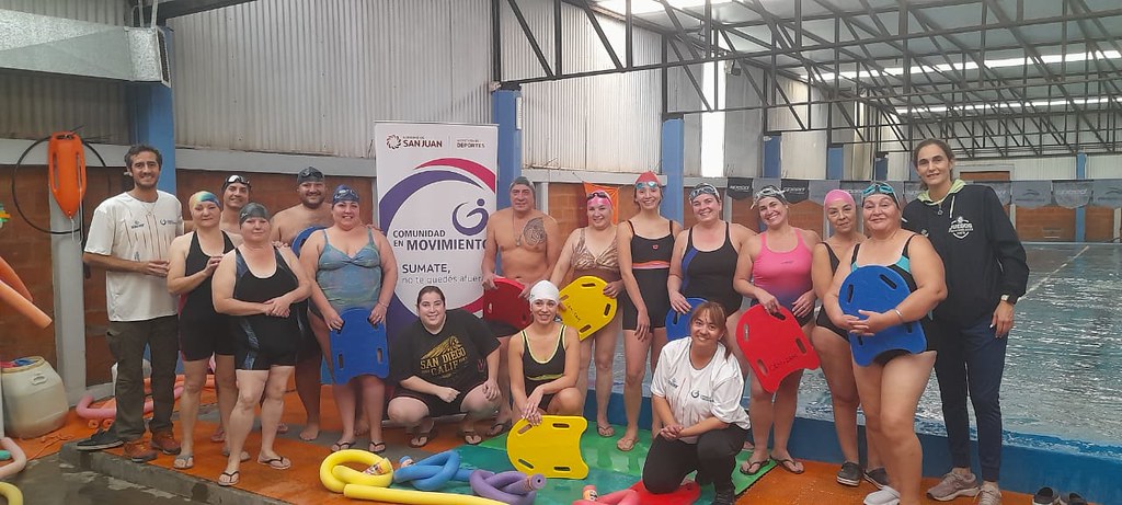 2022-05-24 DEPORTES: "Iniciaron las clases de natación y agua gym de Comunidad en Movimiento"