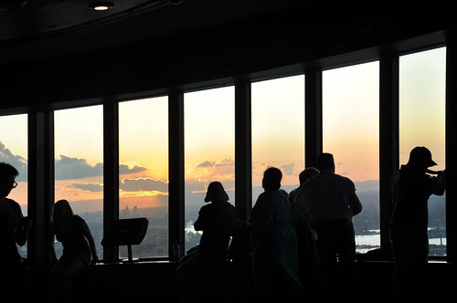 sydneytowereye pôrdosol sunset silhuetas silhouettes sydney turistas tourists