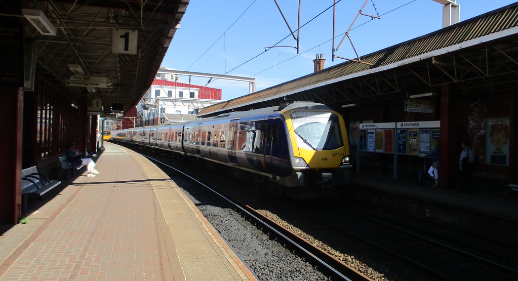 Northern Class 331001 train arrivalling into Deansgate Railway station
