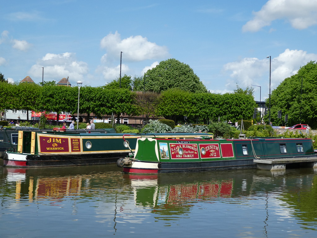 Canal boats at Stratford-upon-Avon canal basin