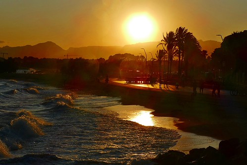 "ATARDECER EN LA PLAYA" by Juanma.-, "SUNSET ON THE BEACH"
Tarragona, la Costa Dorada.tarragonacataluña cambrilstarragona play