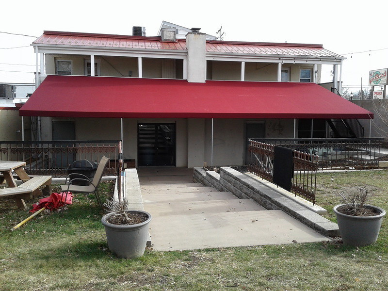 huge-front-porch-awning_31987627968_o_2