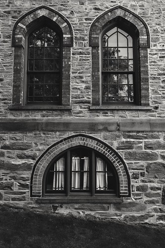 olanaestate nystate bw visitny iluvny architecture newyork blackwhite monochrome nystateofmind windows canon canonr frowningface