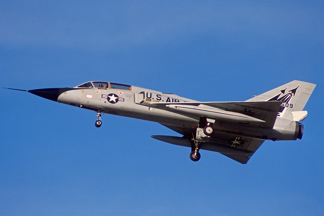 57-2509 F-106B B-1 Chase 11.16.87 Palmdale