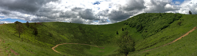 crater of the ancient volcano of Puy de Pariou
