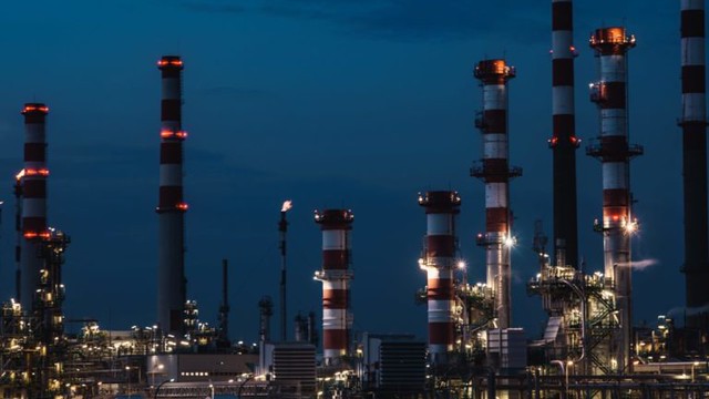 UE podría llegar a un acuerdo en la cumbre para sancionar al petróleo ruso