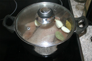 06 - Bring water to a boil / Topfinhalt zum kochen bringen