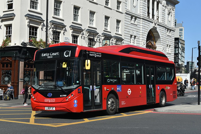London United (BE37005 LJ18FJC) - Route C1