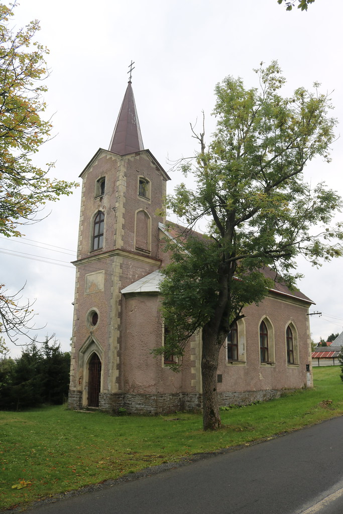 kostel sv. Terezie v Horní Halži