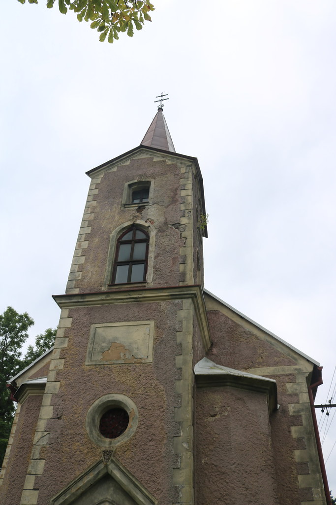 kostel sv. Terezie v Horní Halži