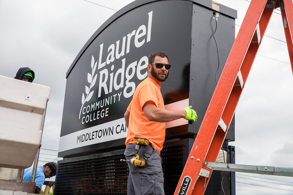 Laurel Ridge Sign Installation