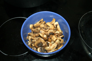 26 - Put mushrooms aside / Champignons bei Seite stellen