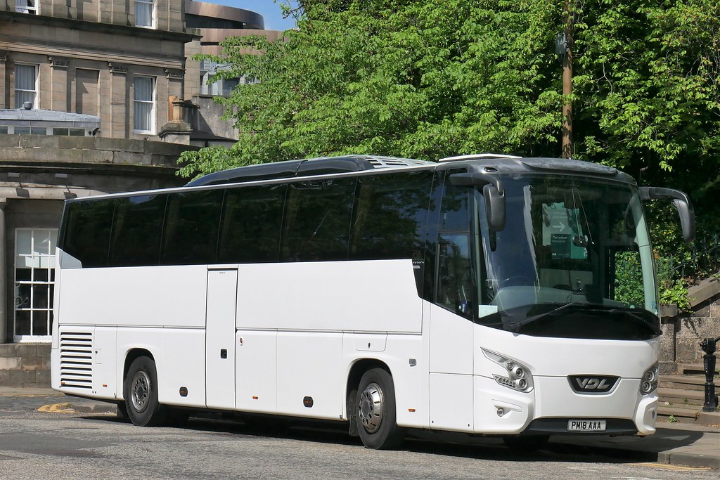AAA Coaches of Kirknewton VDL Futura FHD2 122.370 PM18AAA at Regent Road, Edinburgh, on 19 May 2022.