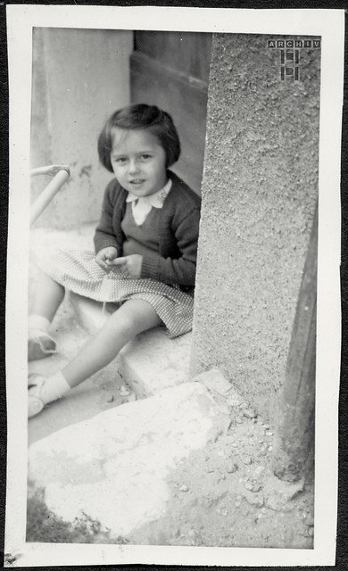 ArchivTappen28Album20a468 Mädchenporträt, Frankreich, 1950er