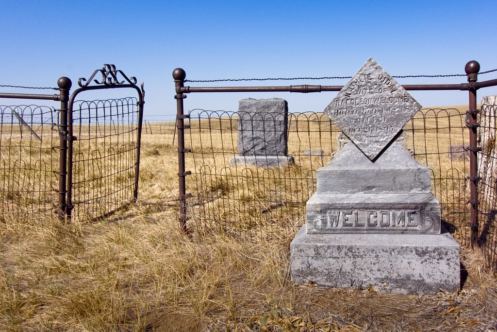 Pioneer Cemetery Rusted Gate Prairie 5670 A