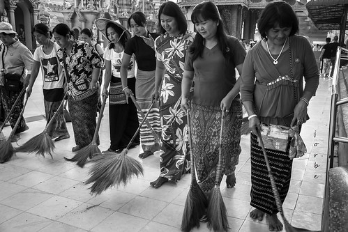 cleaning Shwedagon X