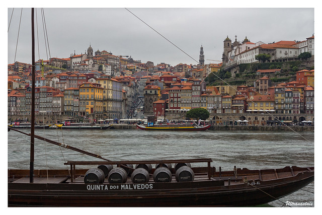 Vue sur Porto depuis le Douro