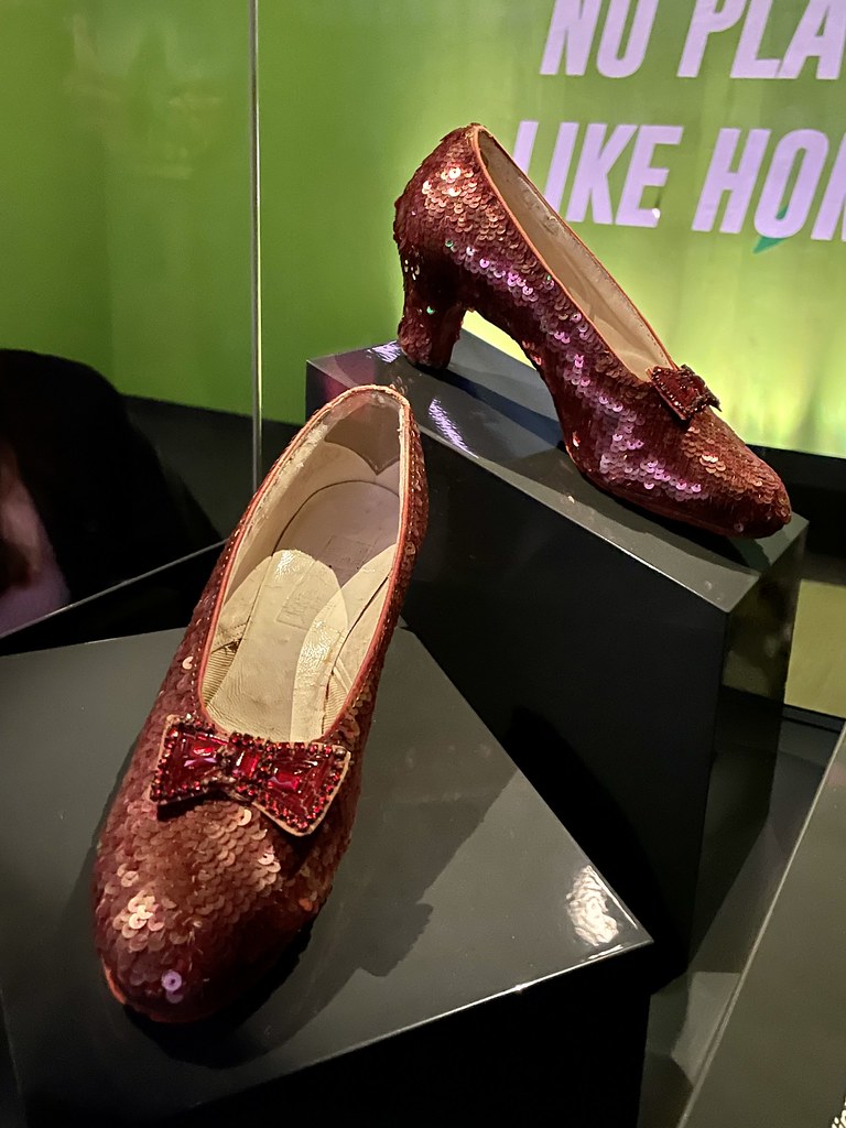 Washington DC - NMAH: Dorothy's Ruby Red Slippers
