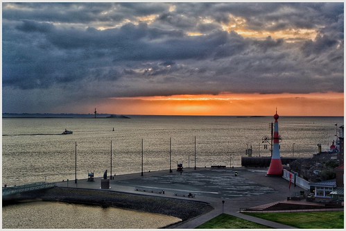 Abendstimmung by Jadebay, Sail City Hotel  Bremerhavenbremerhaven sailcityhotel wesermündung weser küste nordseeküste nordsee 