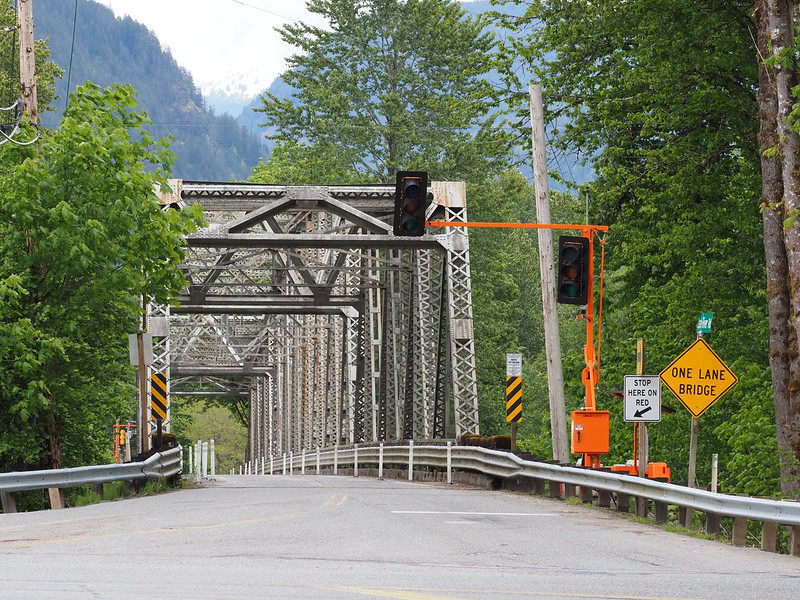 Cascade River Road Bridge: The bridge was two-way when I used it years ago, but they've since changed it to one-lane with these traffic lights, likely to reduce load son the structure.